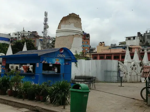 2015年のままのビムセン・タワーに残る地震の傷跡【ネパール】