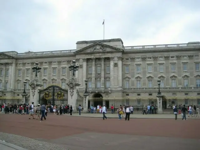 バッキンガム宮殿に行かない方が良い日とは【イギリス】