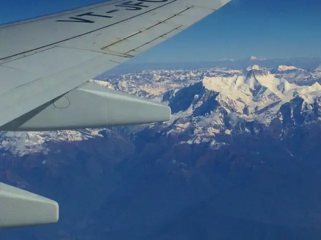 ネパール発デリー行きフライトは、まるでヒマラヤ遊覧飛行【ネパール】