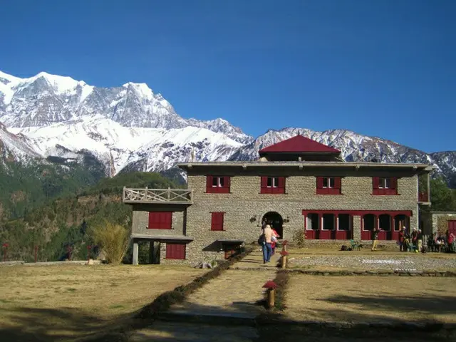 ヒマラヤ8,000メートル峰の絶景を楽しむ宿『タサンビレッジ』【ネパール】