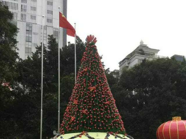 やっぱり赤い、中国のクリスマス【中国】