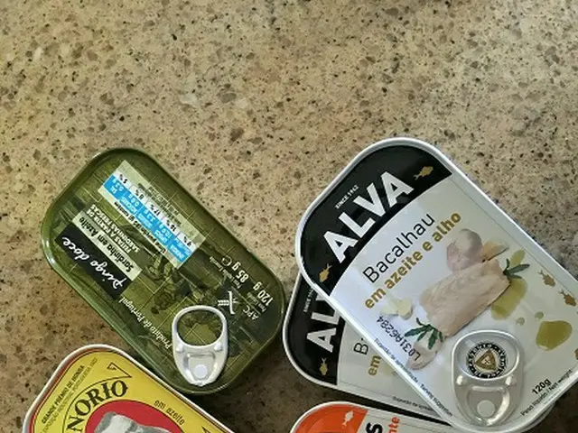 ポルトガル土産の定番　魚の缶詰はぜひスーパーで！！【ポルトガル】
