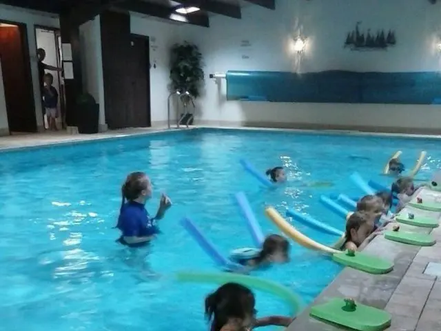 セレブなお家に併設された室内プールで水泳教室【イギリス】