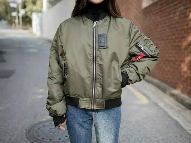 今冬の韓国ファッションは、「フライトジャケット」がマストアイテム！【韓国】