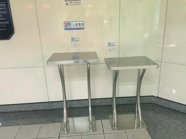 イザという時に便利!台北中の駅のあらゆるところに設置されている充電站【台湾】