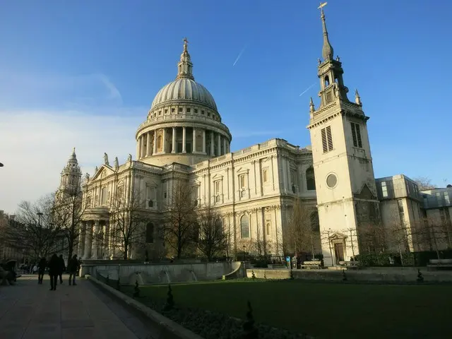 丸いドームが象徴的なロンドンの名所　セント・ポール大聖堂ってどんなところ？【イギリス】