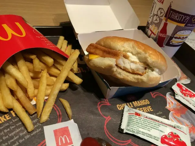 日本でおなじみのあの味に出合える!!　マクドナルドのフィッシュバーガー【インド】