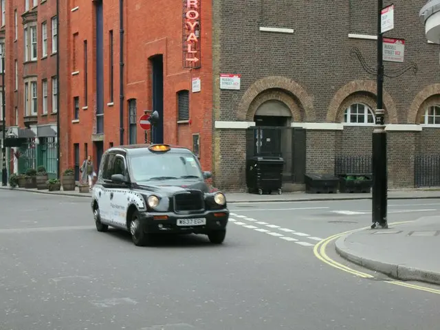 ロンドンの移動でタクシーは便利？【イギリス】