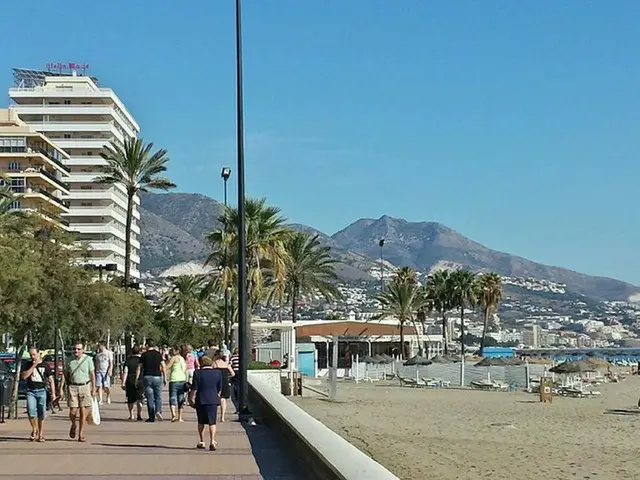 コスタ・デル・ソルの海岸通り【スペイン】