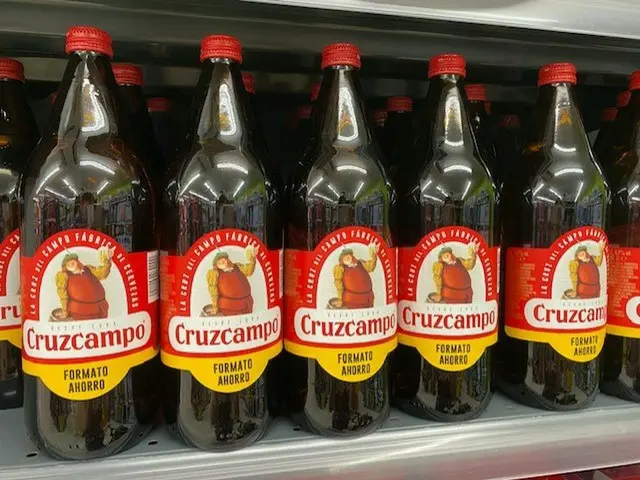 アンダルシアが誇るローカルビール「Cruzcampo」【スペイン】