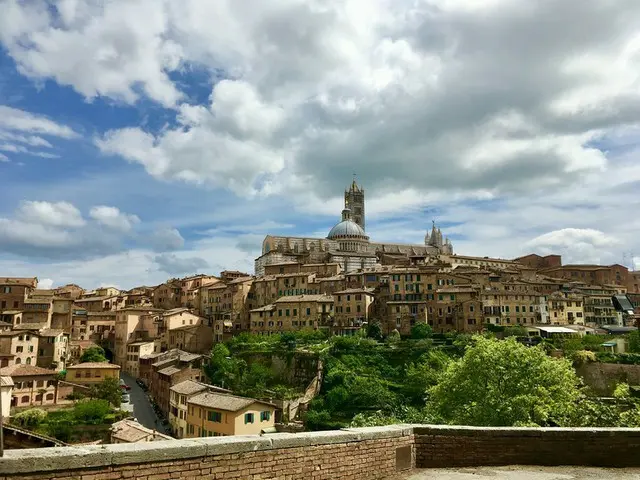 まるで物語の中の街シエナ【イタリア】