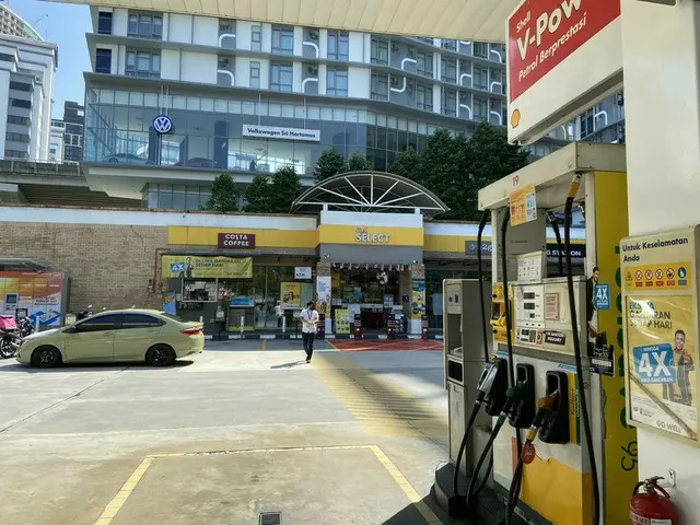 マレーシアのガソリンスタンド【マレーシア】