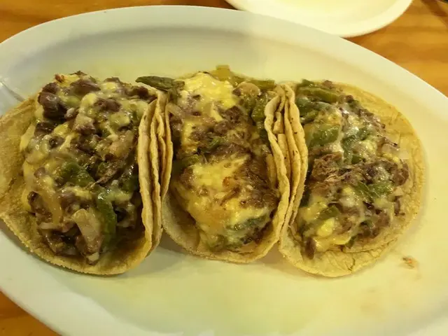 チーズとサルサの組み合わせは最高　Con quesoで可能【メキシコ】