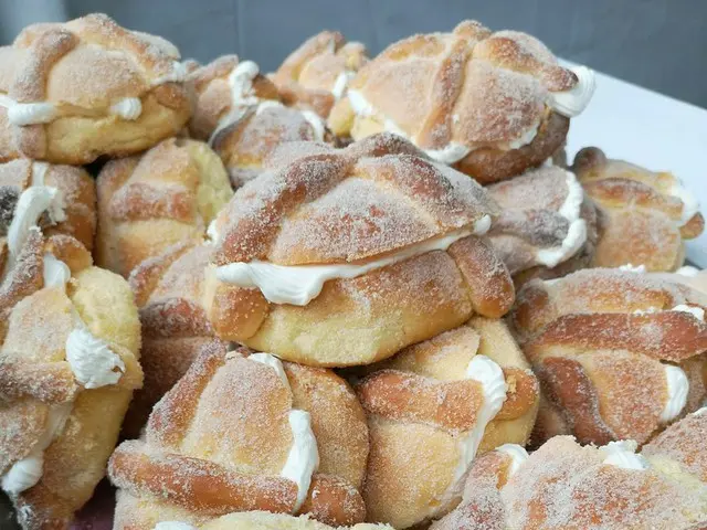 メキシコの期間限定　ねじりパン【メキシコ】