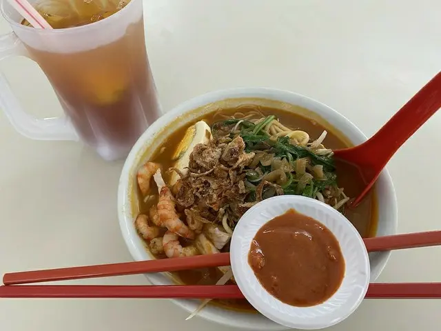 ローカル感たっぷりな街の食堂の様子【マレーシア】