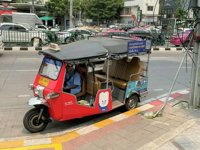 便利な電動トゥクトゥクの配車サービス【タイ】