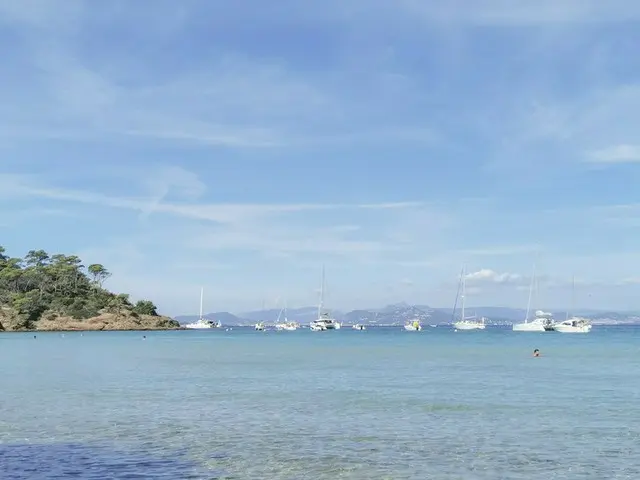 南仏でバカンス！地中海の楽園ポルクロール島【フランス】