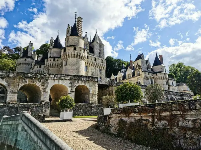 ロマンチックすぎる「眠れる森の美女のお城」を訪ねよう【フランス】