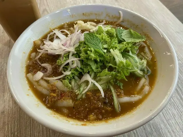 強烈な麺、アッサムラクサ【マレーシア】