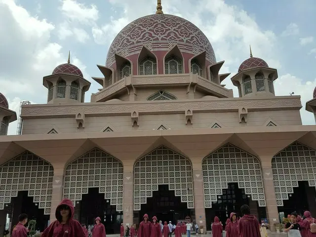 ピンク色が珍しく可愛い！マレーシアの『ピンクモスク』【マレーシア】