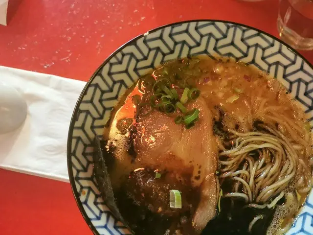 パリで人気のラーメン屋！「こだわりラーメン」【フランス】