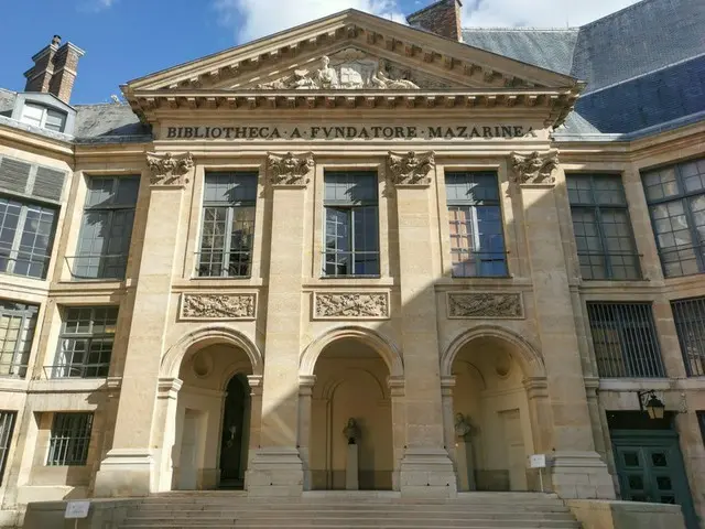 パリで最も美しい図書館「マザラン図書館」【フランス】