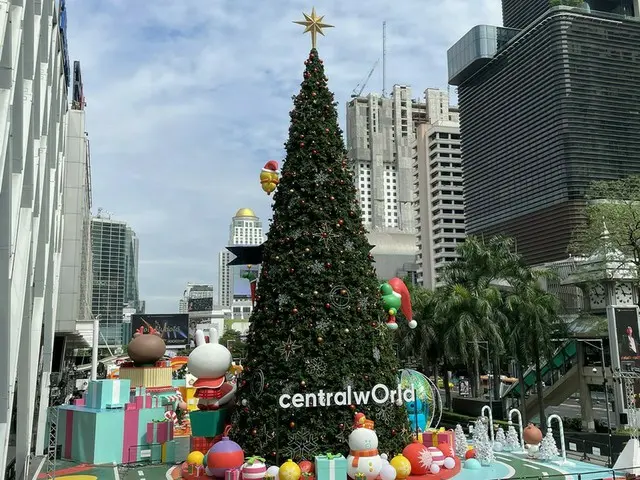 クリスマスが終わってもツリーはそのままで【タイ】