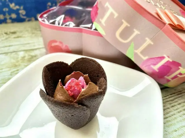 【バレンタイン2023新作実食】「TOKYOチューリップローズ」のショコラバージョンは濃厚クリームとカシスの甘酸っぱさが融合