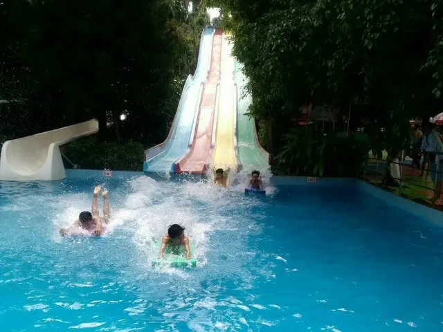 ダムセンウォーターパークで水遊び【ベトナム】