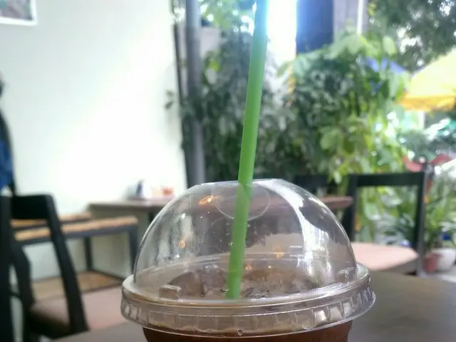 摩訶不思議？　ヨーグルトコーヒーを飲んでみる【ベトナム】