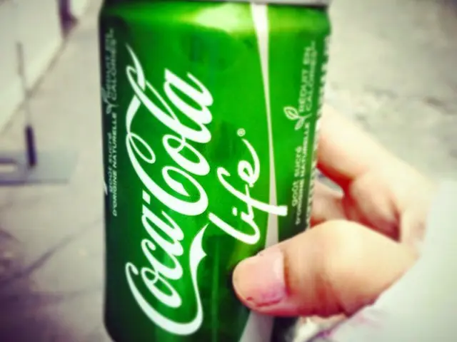 パリでコカ・コーラのキャンペーンに出くわす【フランス】