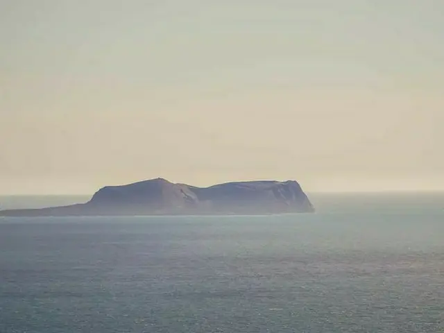 【世界の立入禁止スポットvol.11】貴重な火山島！手つかずの自然が残る世界遺産〜アイスランド・スルツェイ島〜