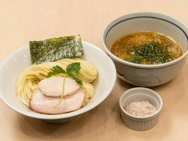 栃木県宇都宮市「煮干し中華そば カゼノウタ」期間・数量限定で昆布水つけ麺・海老煮干しスープ登場