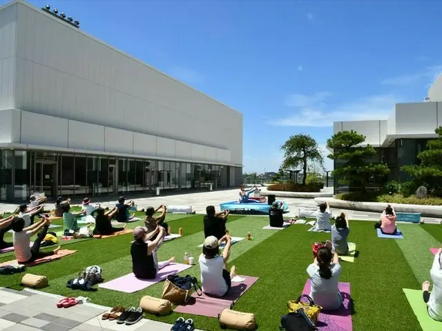 都会の一等地でヨガ！大人気イベント「URBAN YOGA」2023年4月からスタート