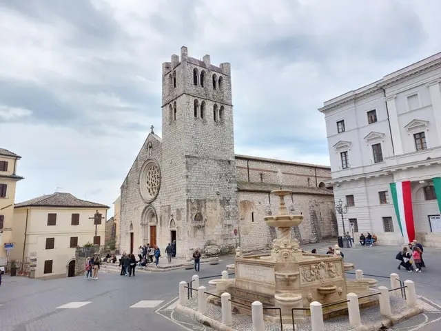 古代と中世が同居する小さな町アラトリ【イタリア】