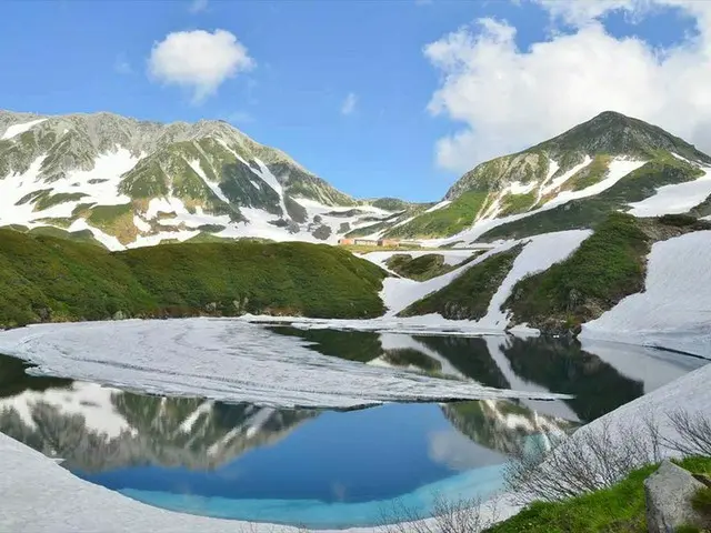 みくりが池の絶景やライチョウに出合えるかも？「雪の大谷フェスティバル2nd STAGE」開催中｜立山黒部アルペンルート