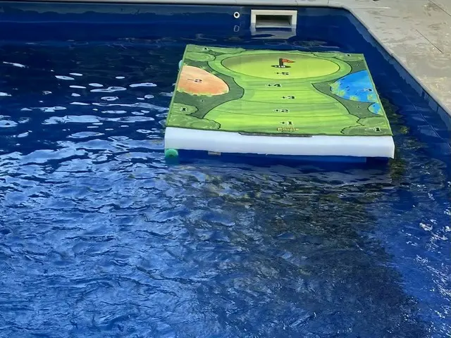 プールで遊べるゴルフ【オーストラリア】