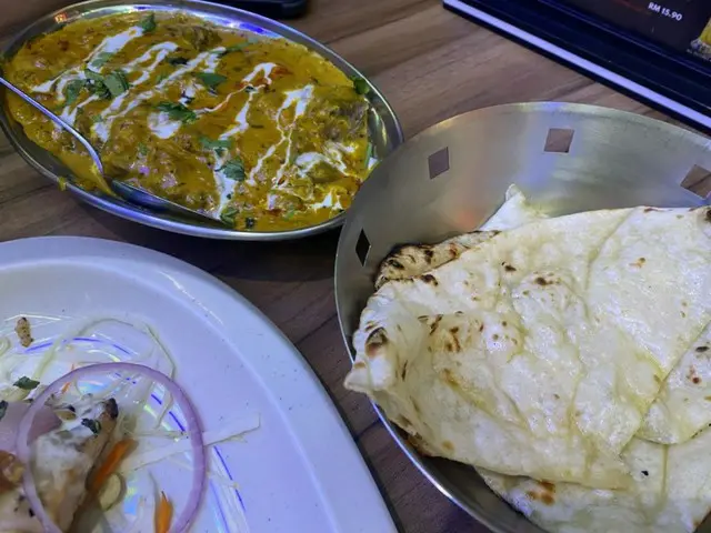 フレンドリーな接客のインド料理店India Gateの様子【マレーシア】