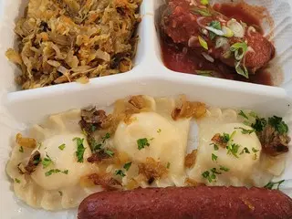 美味しい料理で国を応援！ウクライナ料理店【カナダ】