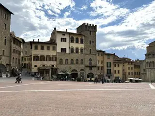 アレッツォのシンボルPiazza Grande【イタリア】