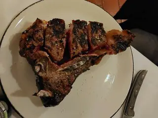 フィレンツェで豪快なビステッカ・フィオレンティーナを楽しむ【イタリア】