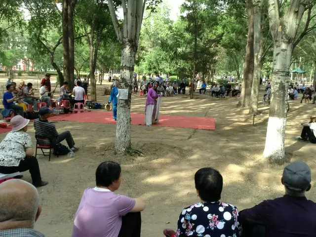 公園で気楽な京劇鑑賞【中国】