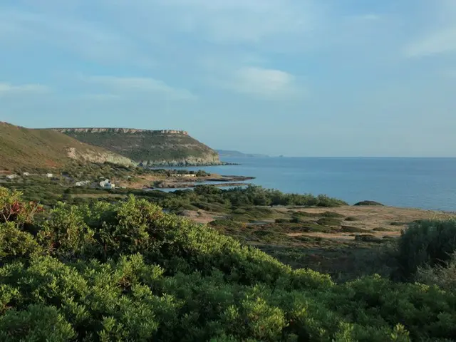 サルディーニャ島を巡る旅　数百のビーチの中からお気に入りを見つけよう！【イタリア】