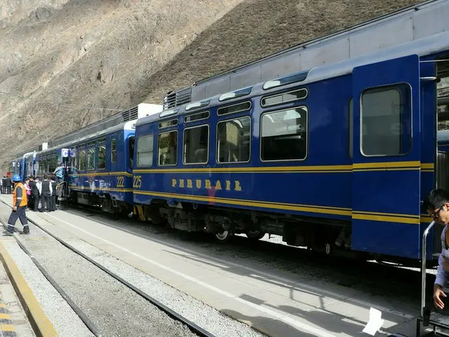 ペルーレイルには複数の列車が走る【ペルー】