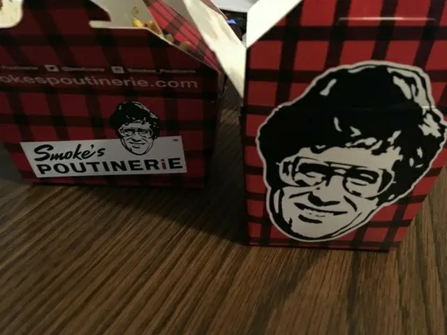 カナダのB級グルメ、プーティーンの専門店Smoke’s Poutinerie【カナダ】