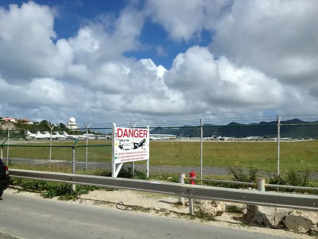 要注意のマホビーチ飛行機見学【小アンティル諸島オランダ領】