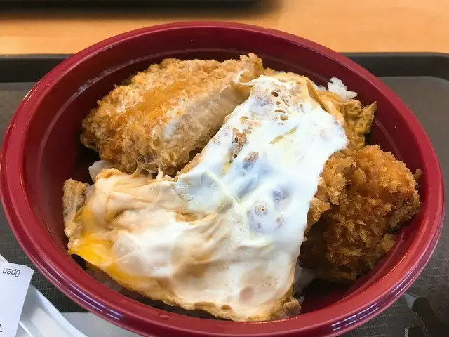 やっと見つけた！バンクーバーで食べられる美味しいカツ丼【カナダ・バンクーバー】