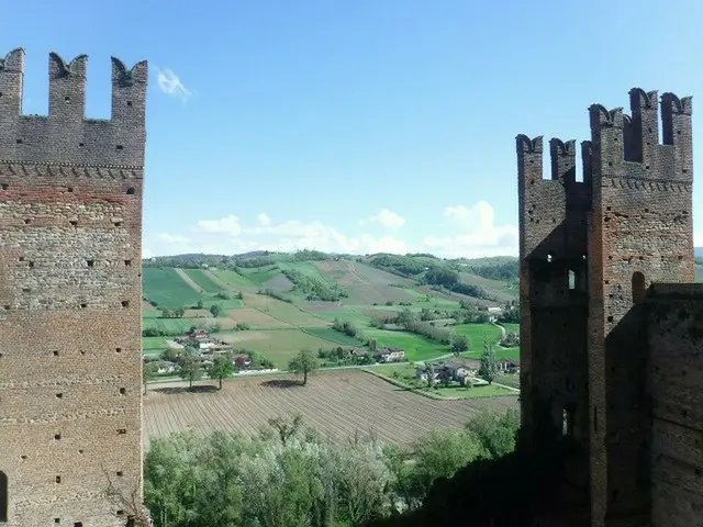 「イタリアで最も美しき村」のひとつ、カステッラルクアート【イタリア】