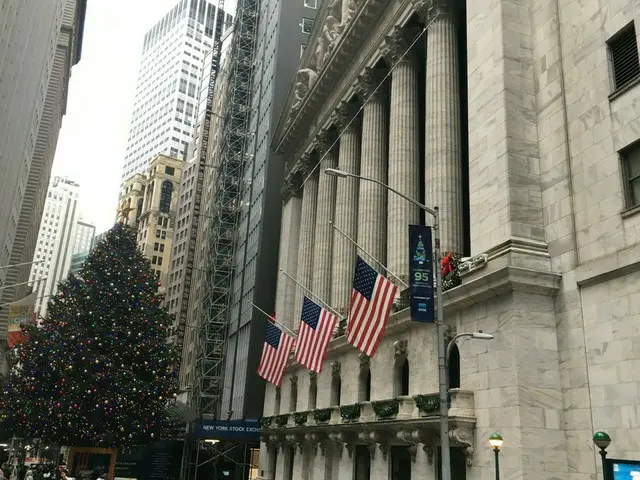 世界最大の証券取引所『ビッグ・ボード』もクリスマス一色【アメリカ】