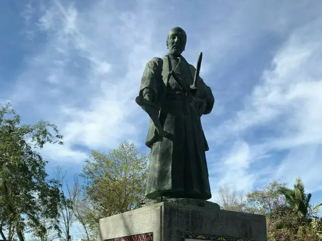 町の中心に日本人の銅像！日本とゆかりの深い町コリア・デル・リオを訪ねてみました【スペイン】